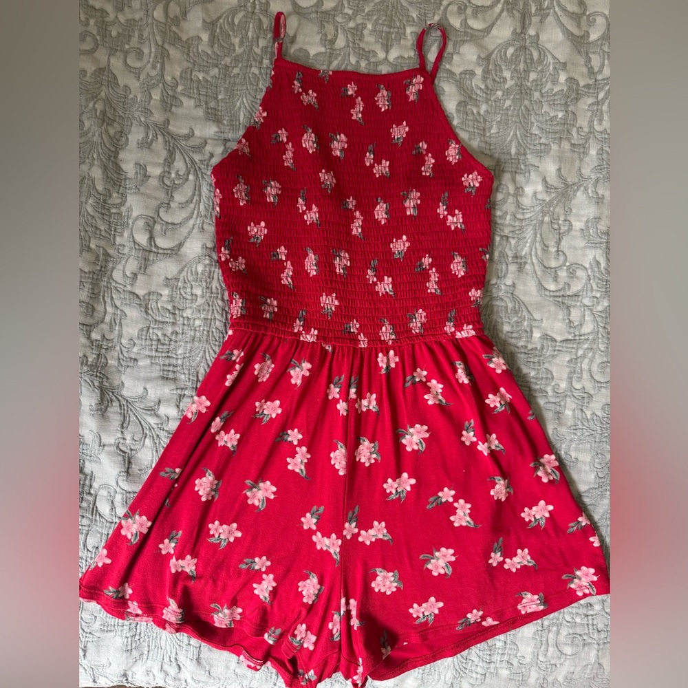 Hollister strappy fitted shorts romper size S red floral print